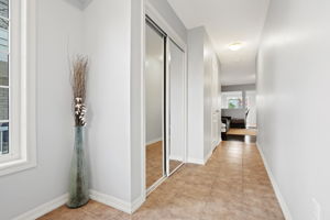 70 Tarquini Cres, Bolton, ON L7E 2Z5, CA Photo 3