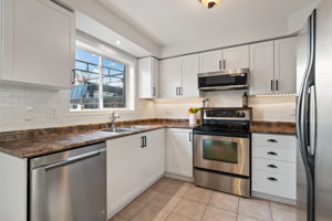 70 Tarquini Cres, Bolton, ON L7E 2Z5, CA Photo 13