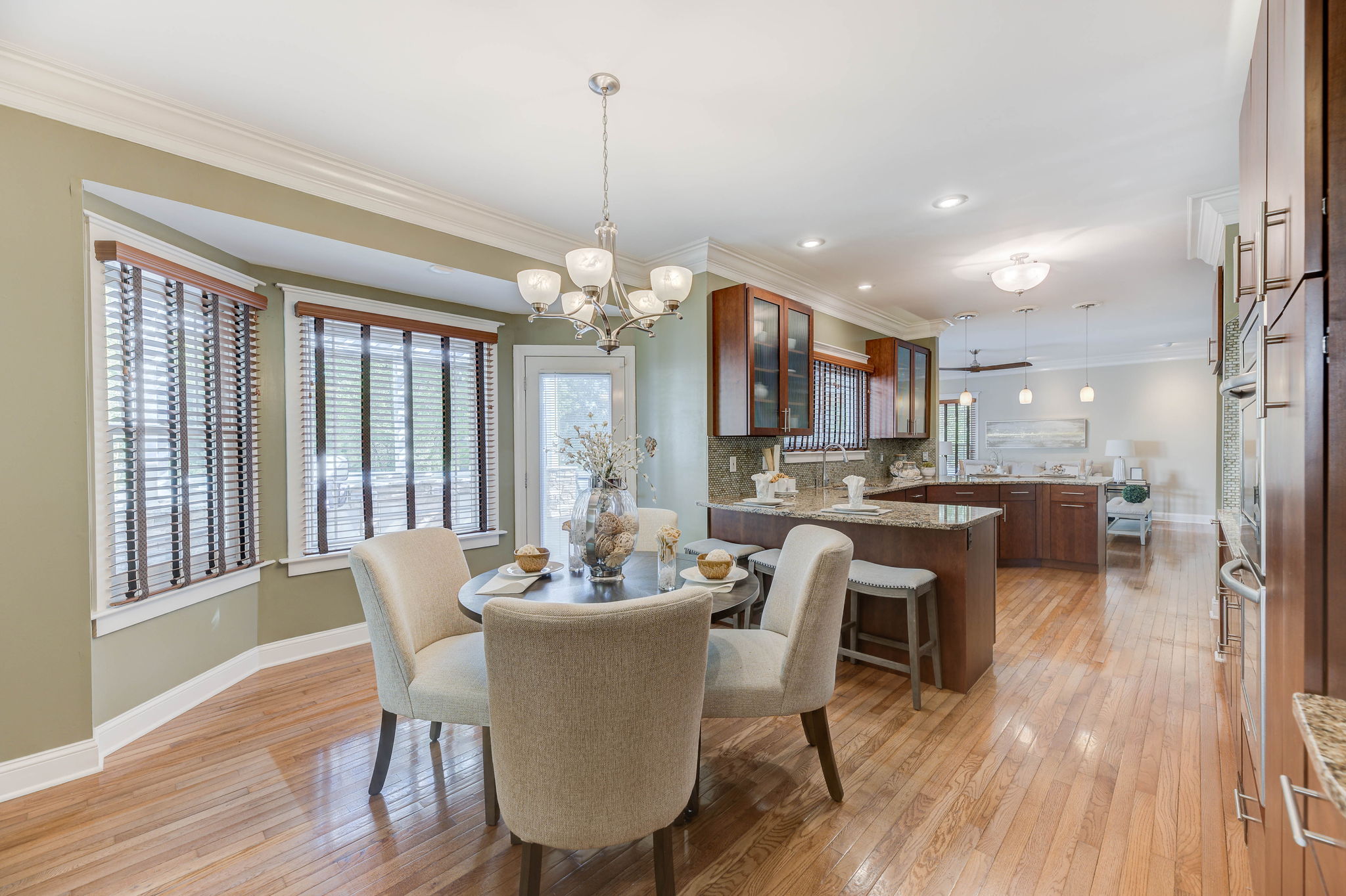 9291 Old Bonhomme Rd, Olivette, MO 63132 ArchiPix