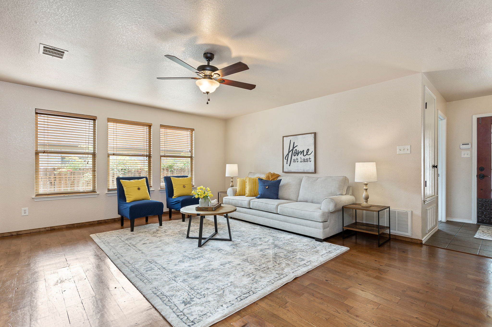 2317 Lauren Loop, Leander, TX 78641, USA Photo 3