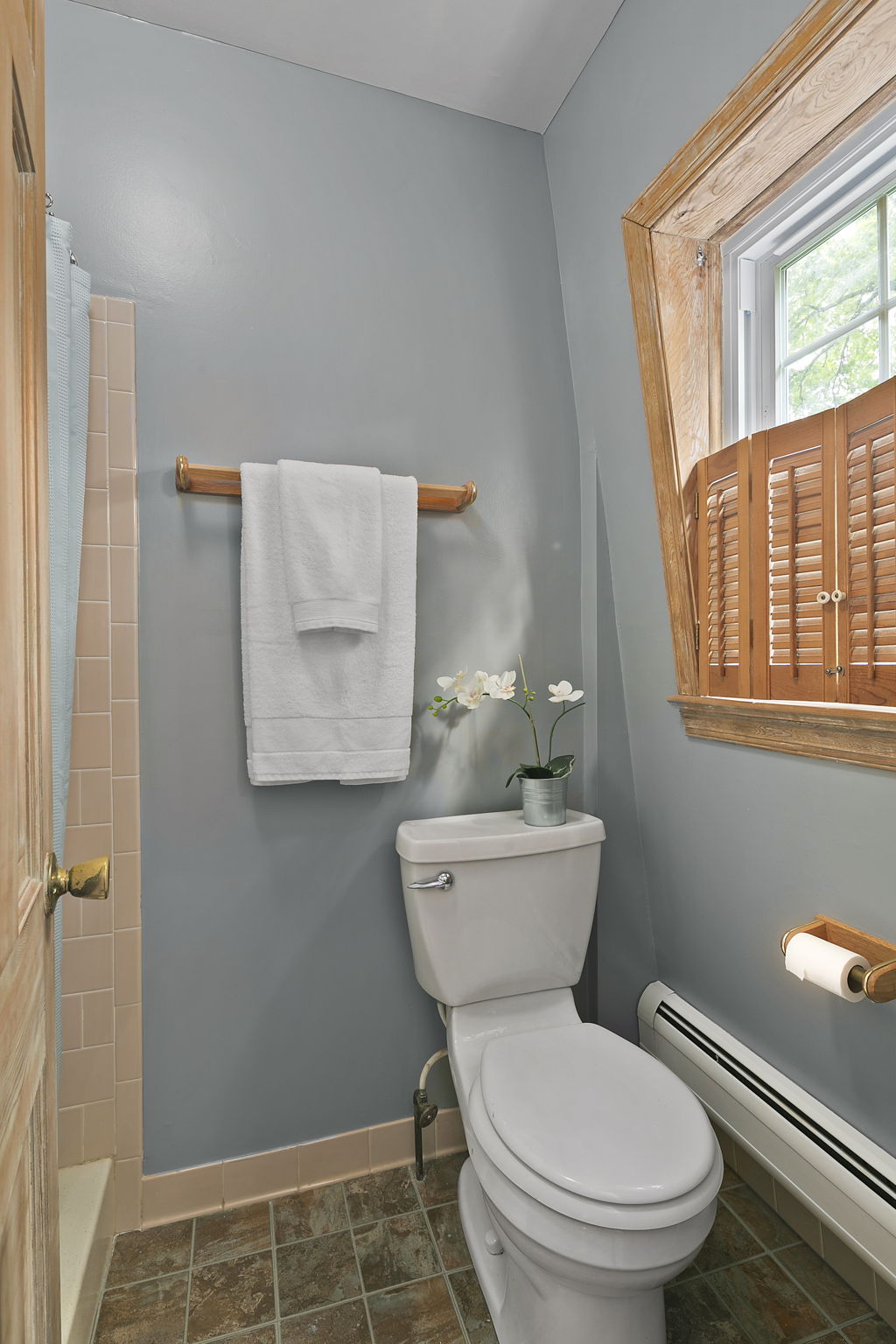 9102 Darnestown Rd, Rockville, MD 20850, US Photo 39