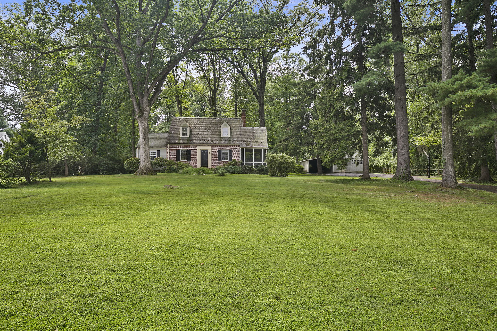 9102 Darnestown Rd, Rockville, MD 20850, US Photo 2