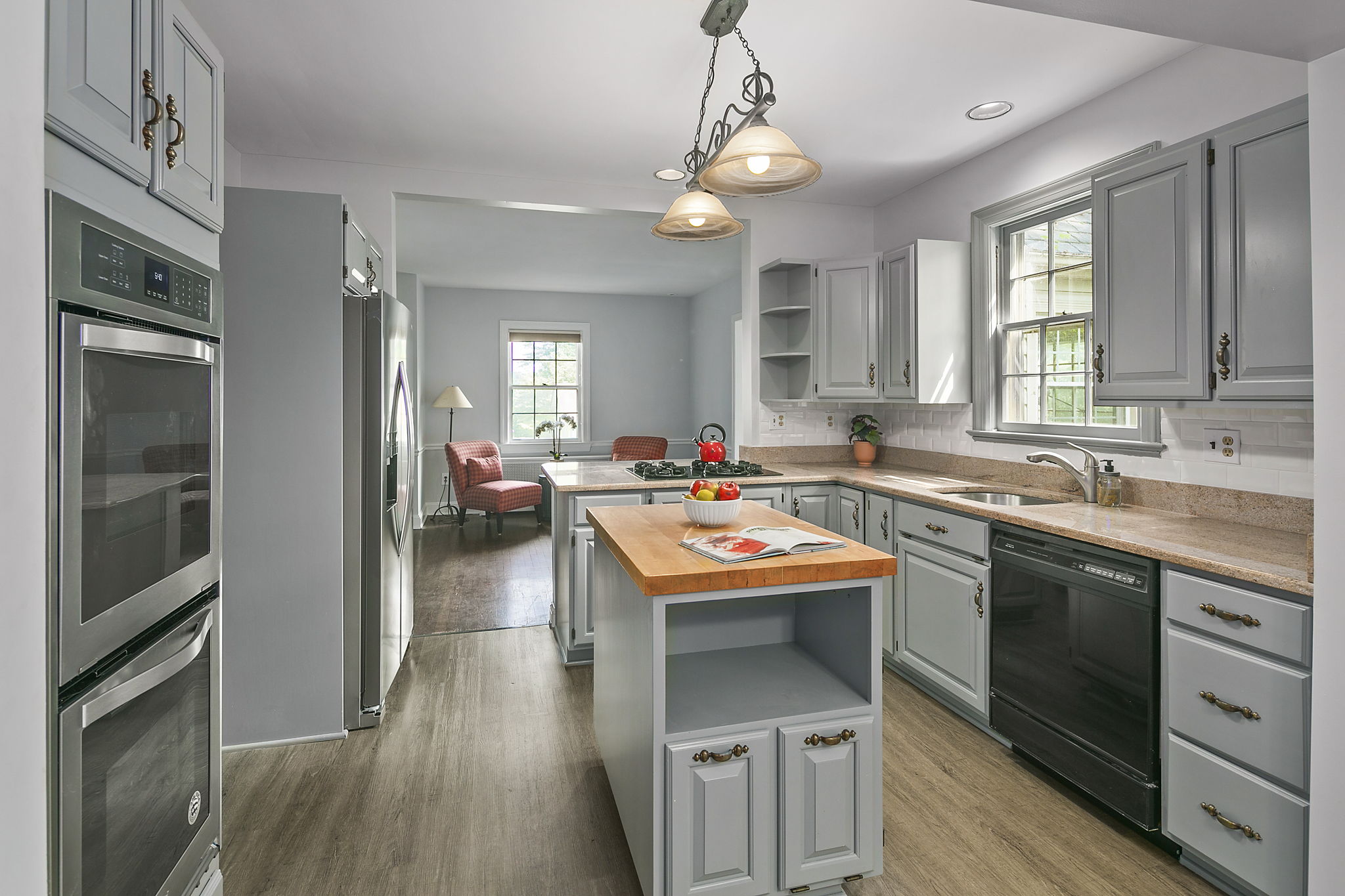 9102 Darnestown Rd, Rockville, MD 20850, US Photo 25