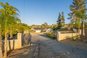15862 Golden Star Ave, Riverside, CA 92506, US Photo 2
