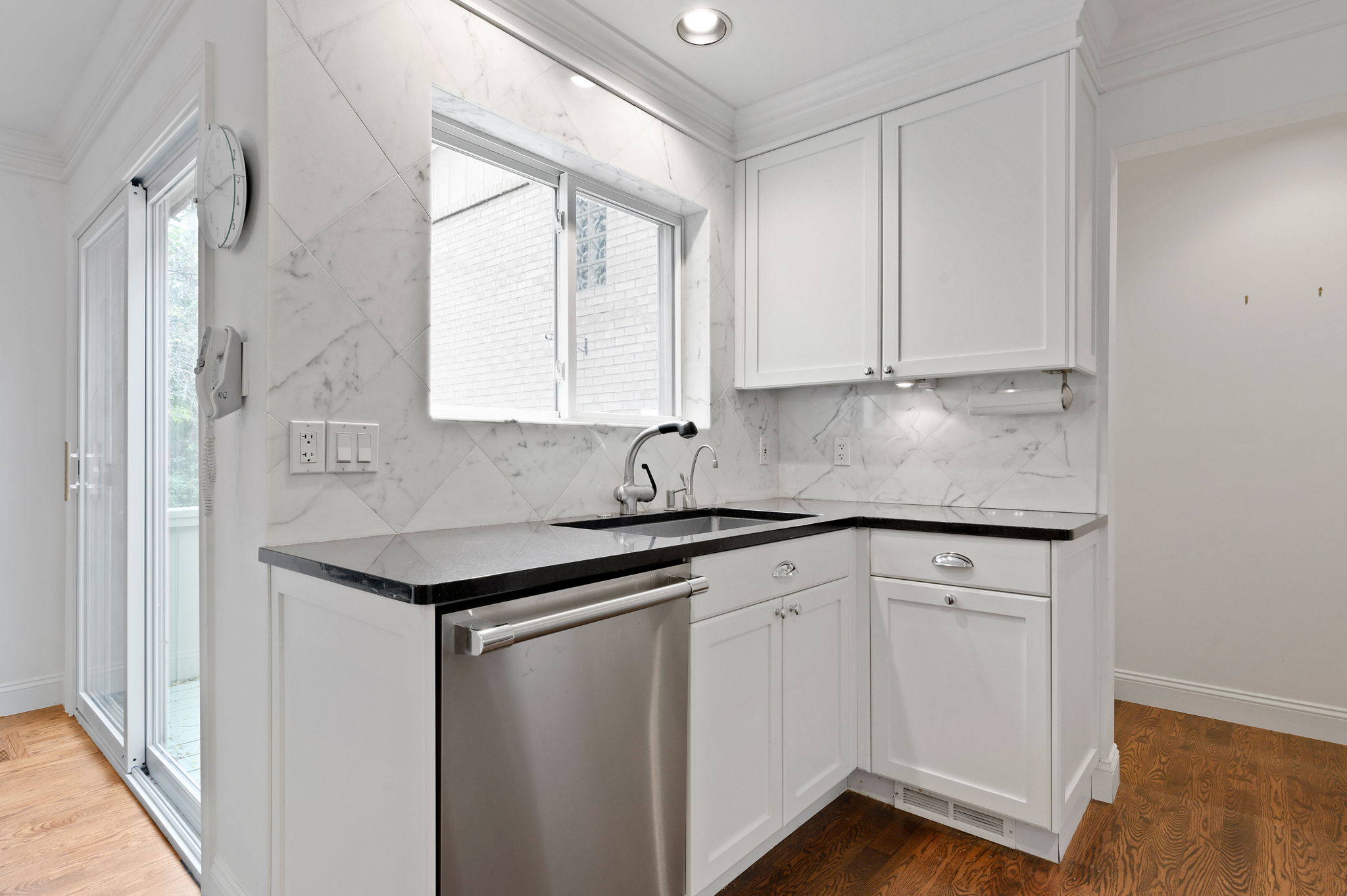 2020 Waldons Ct, West Bloomfield Township, MI 48322, US Photo 22