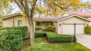 2020 Waldons Ct, West Bloomfield Township, MI 48322, US Photo 1