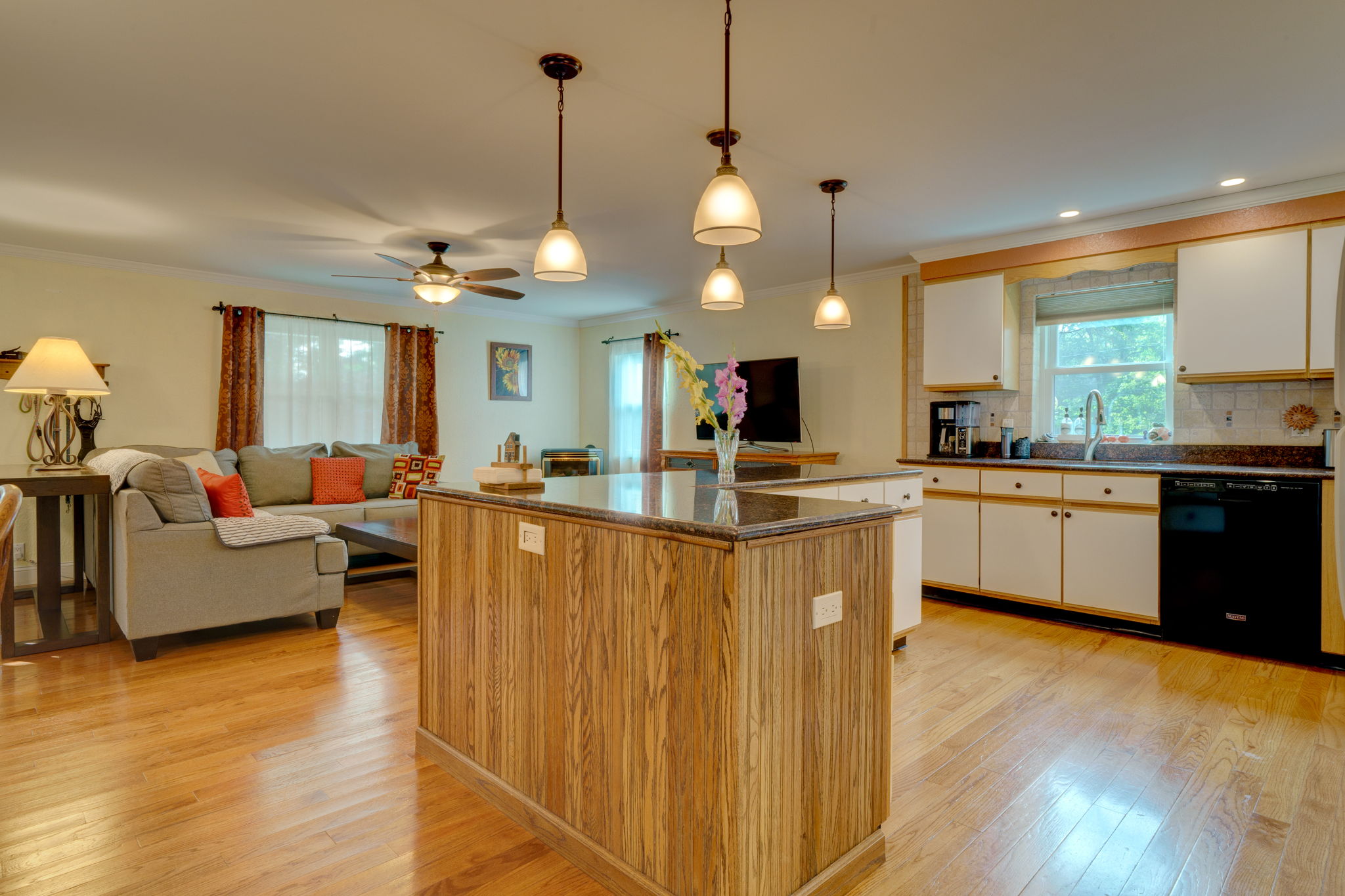 20 Woods Rd, Mansfield Center, CT 06250, USA Photo 23