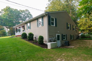 20 Woods Rd, Mansfield Center, CT 06250, USA Photo 3