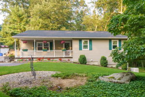20 Woods Rd, Mansfield Center, CT 06250, USA Photo 2
