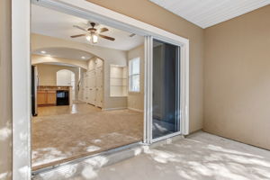 Screened-in Porch