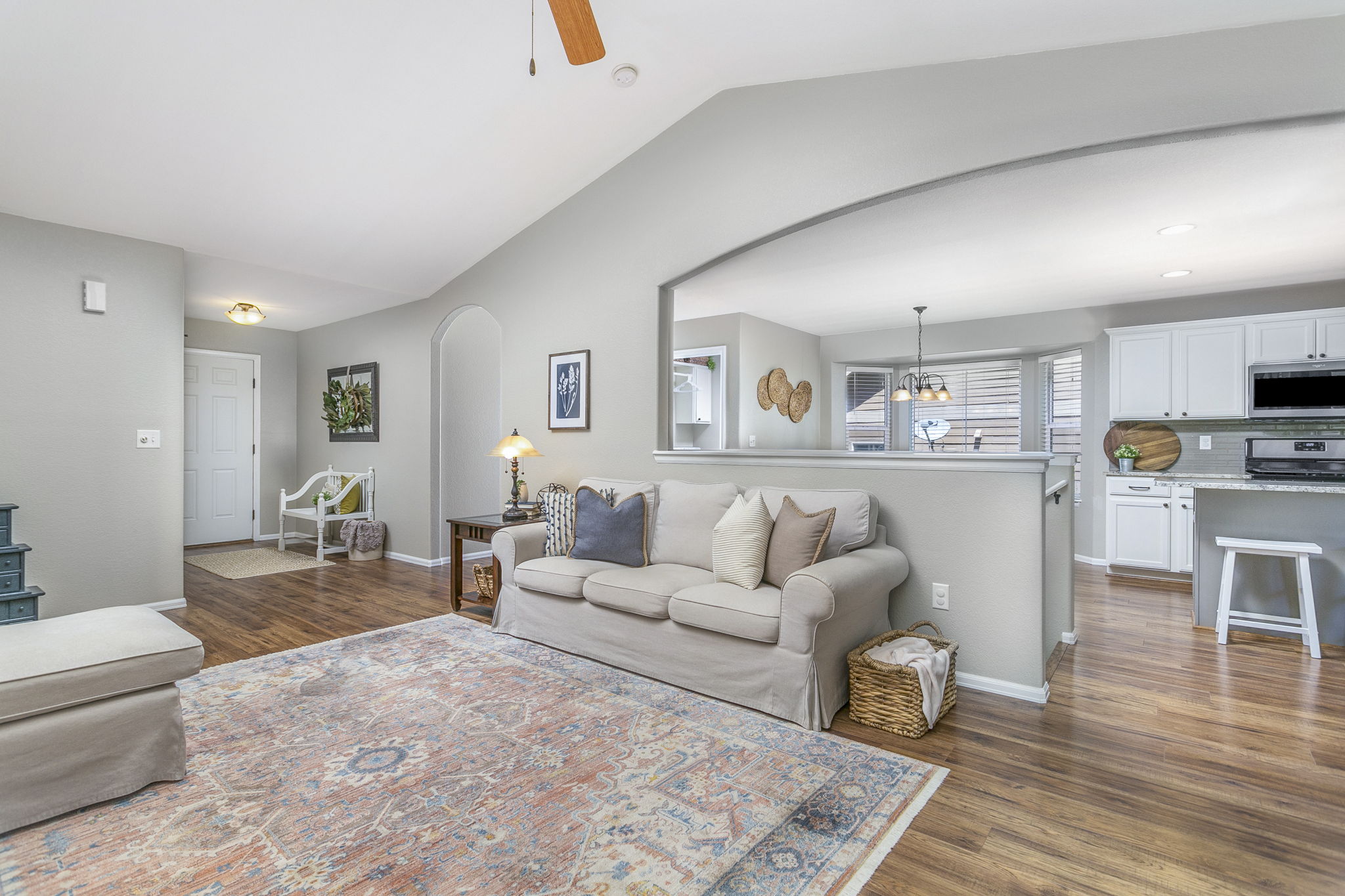 Open Floorplan is Great for Entertaining