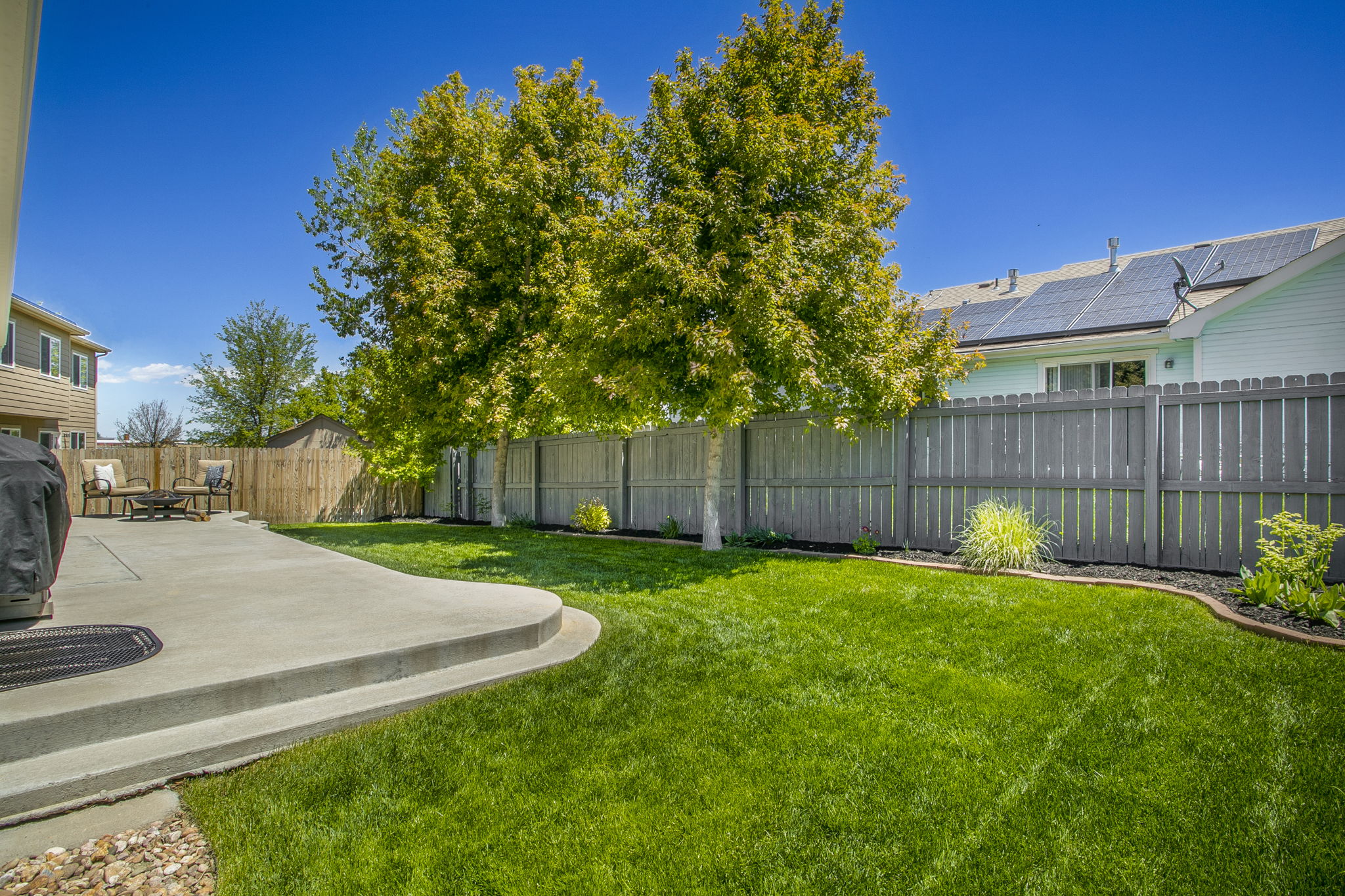 You Will Love This Fully-Fenced Yard