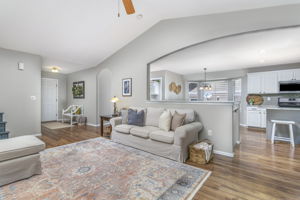 Open Floorplan is Great for Entertaining