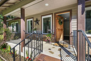 1301 NE Toonerville Dr, Belfair, WA 98528, USA Photo 2