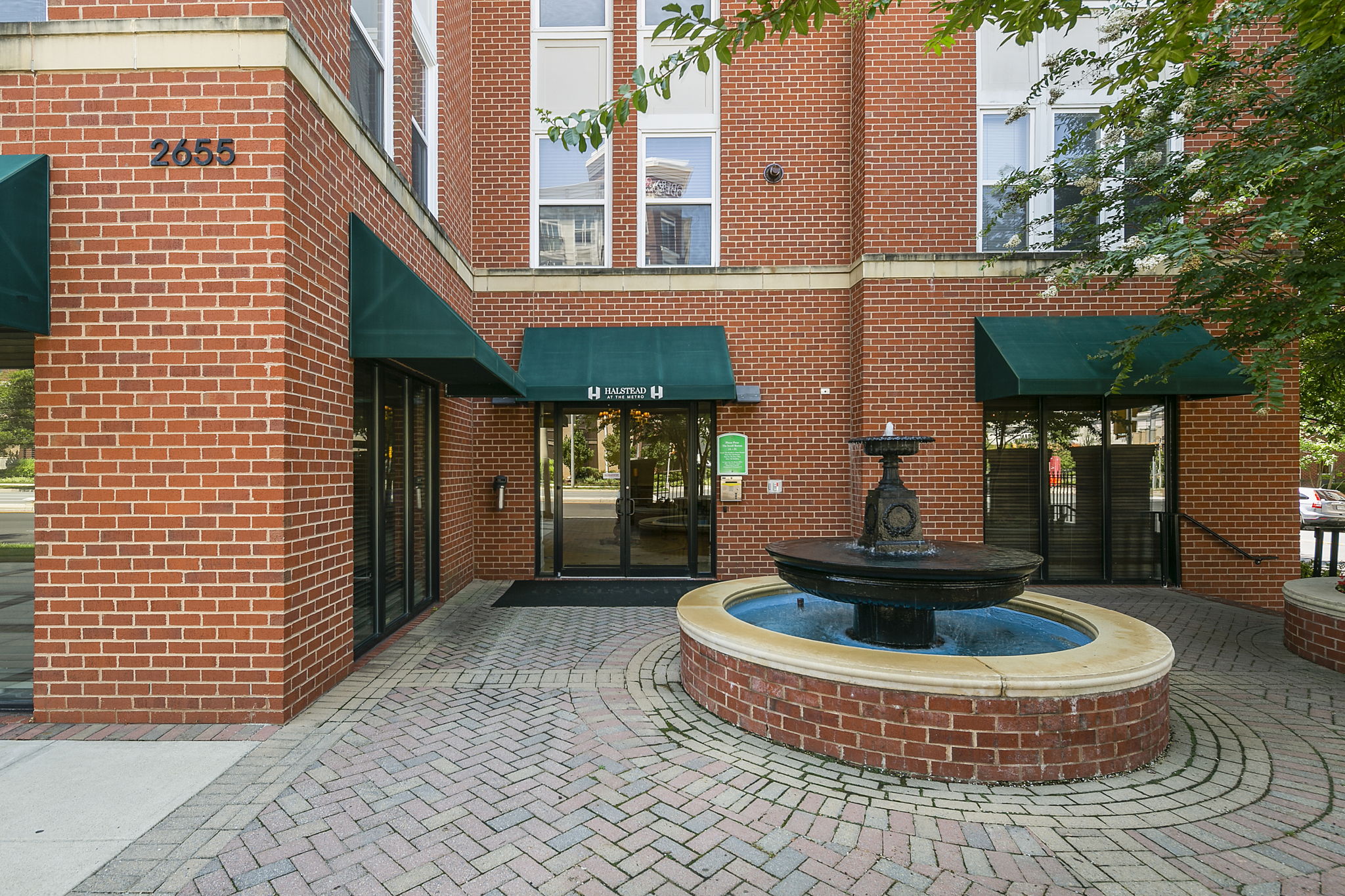 2655 Prosperity Ave 108, Fairfax, VA 22031 Struxture Photography