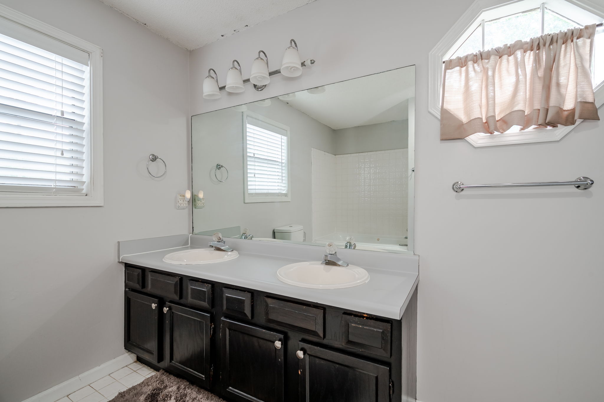 117 Williamsburg Ln, Woodstock, GA 30189, US Photo 22