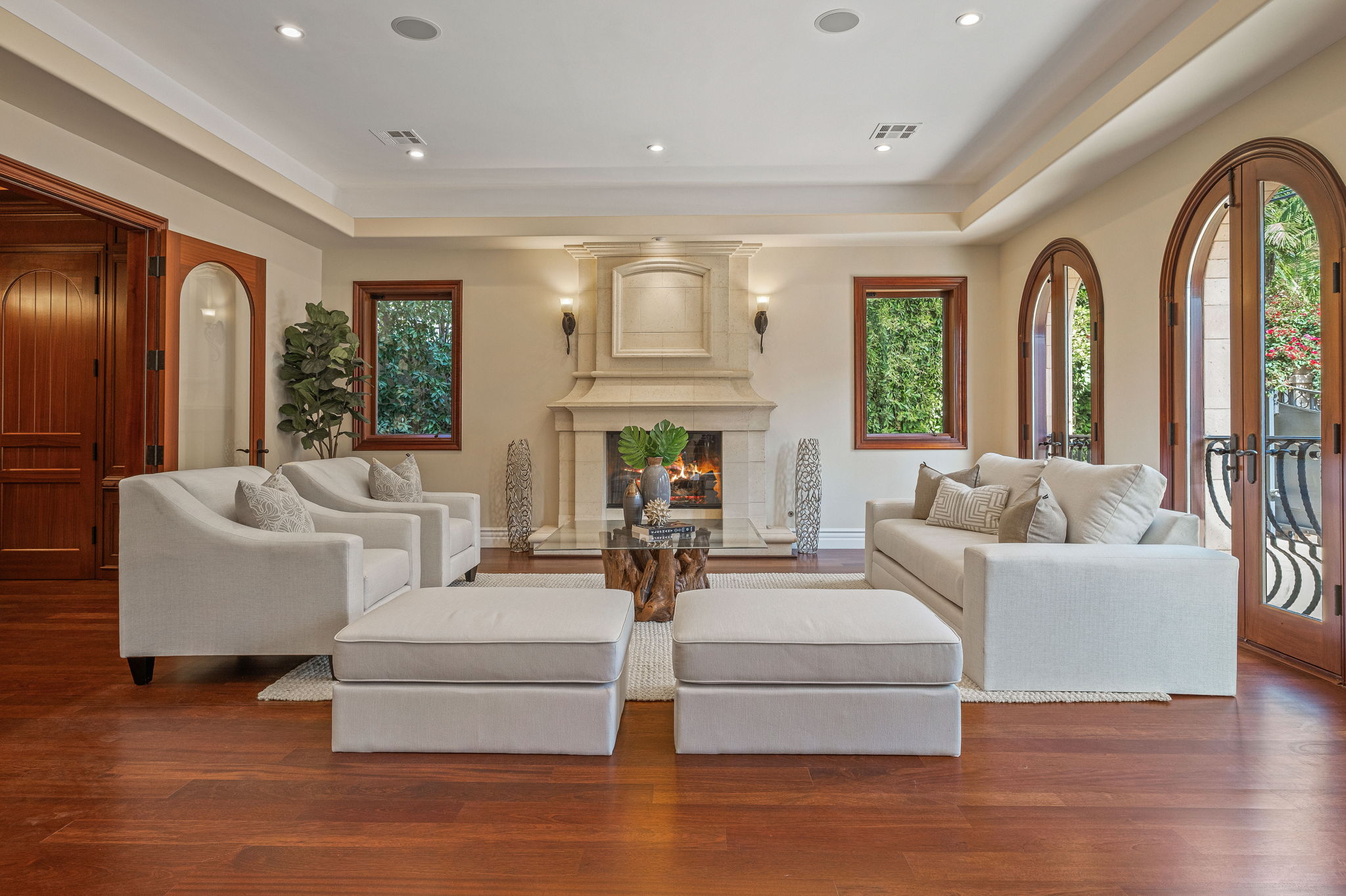 1191 N Bundy-65