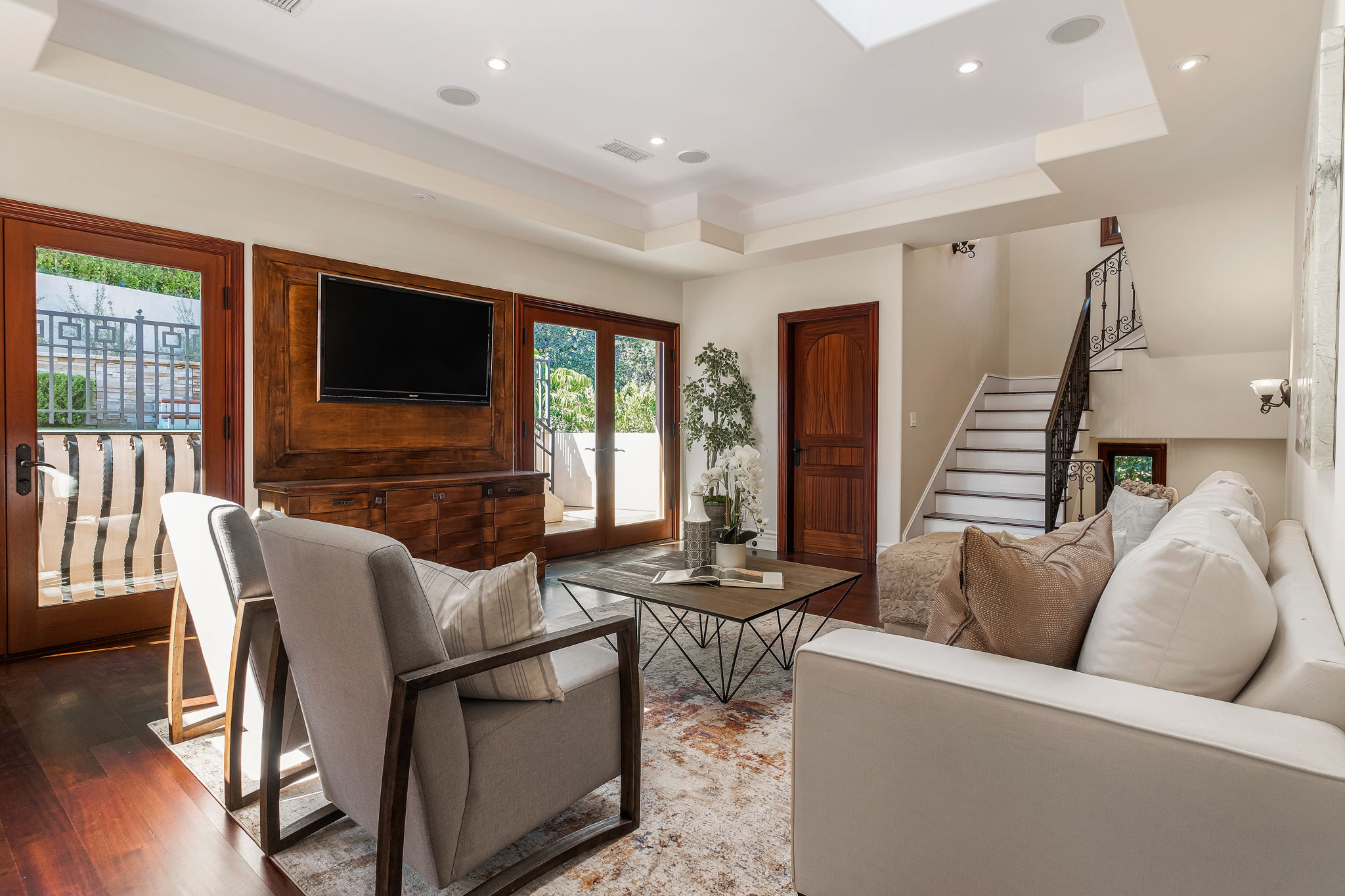 1191 N Bundy-52