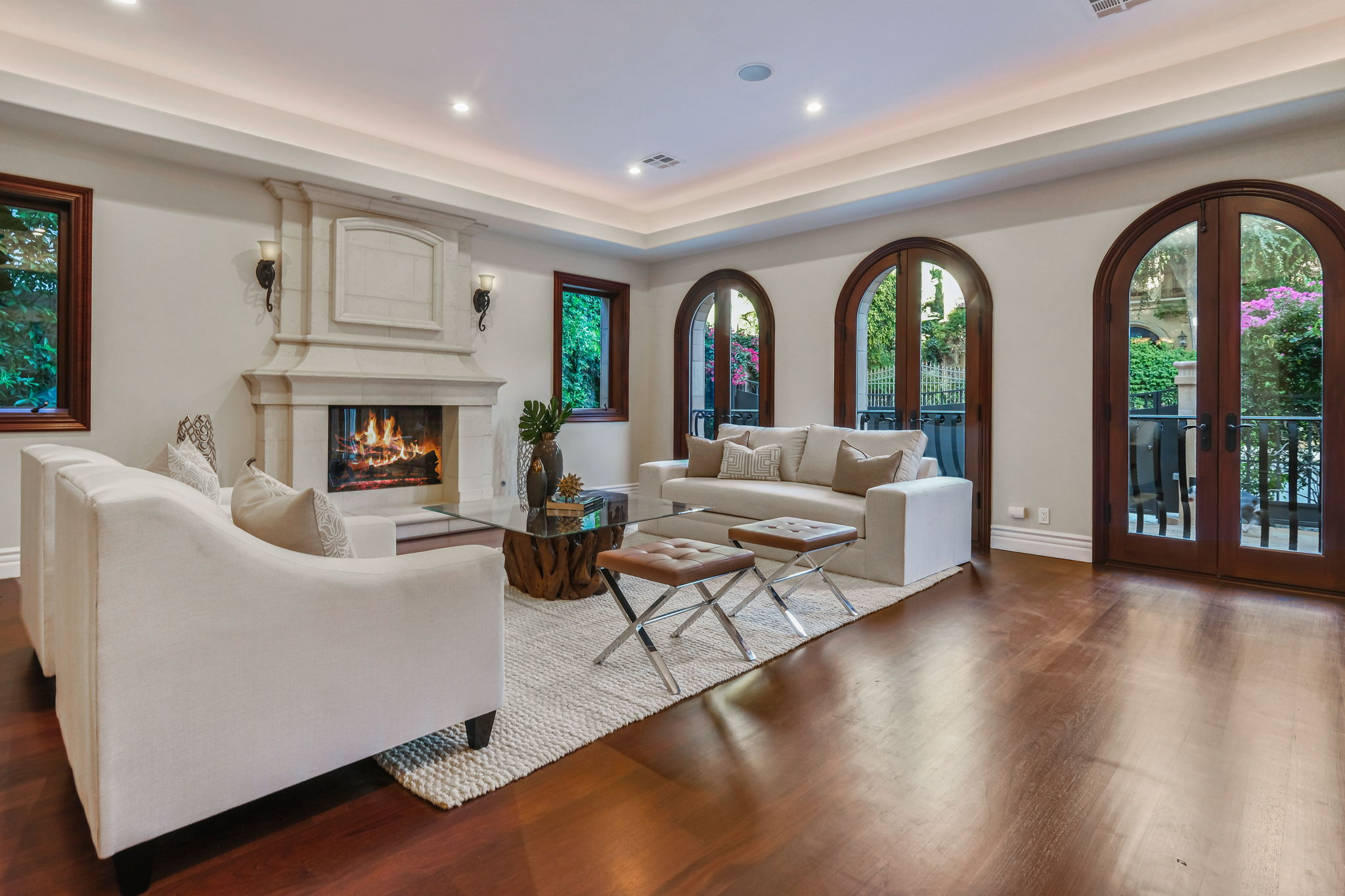 1191 N Bundy-7