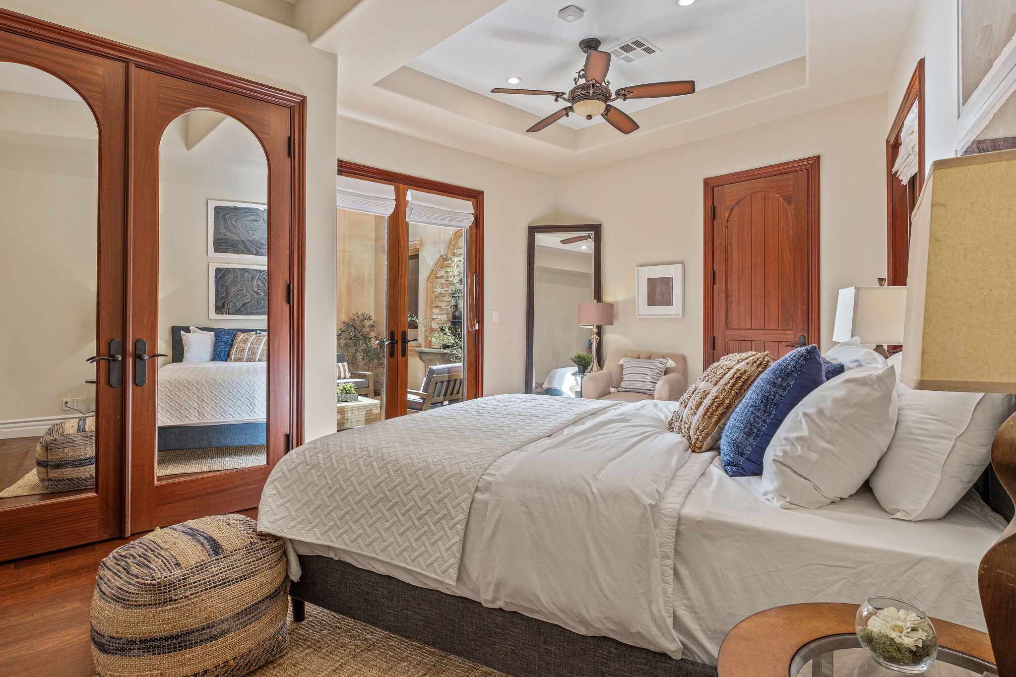 1191 N Bundy-68