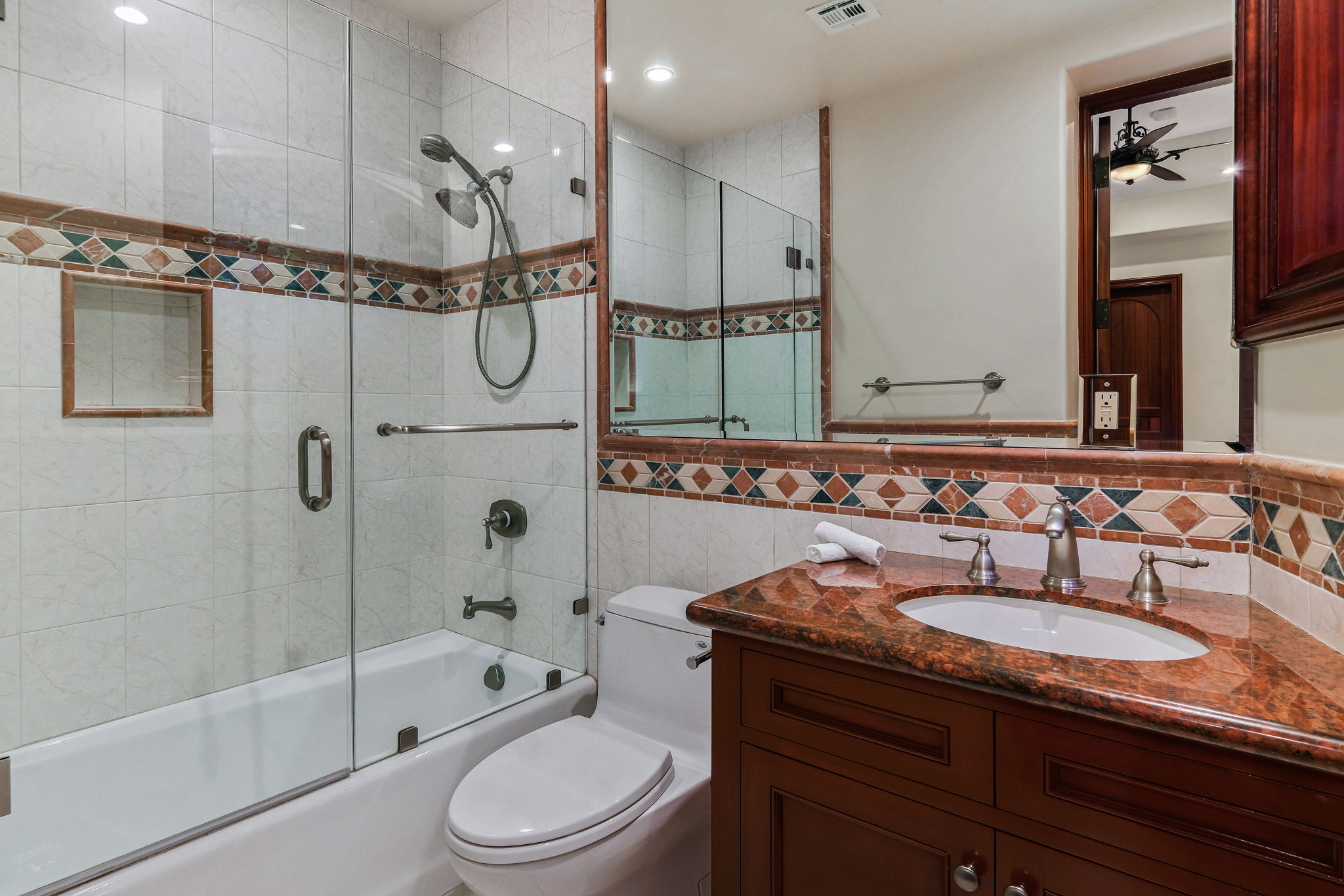 1191 N Bundy-19