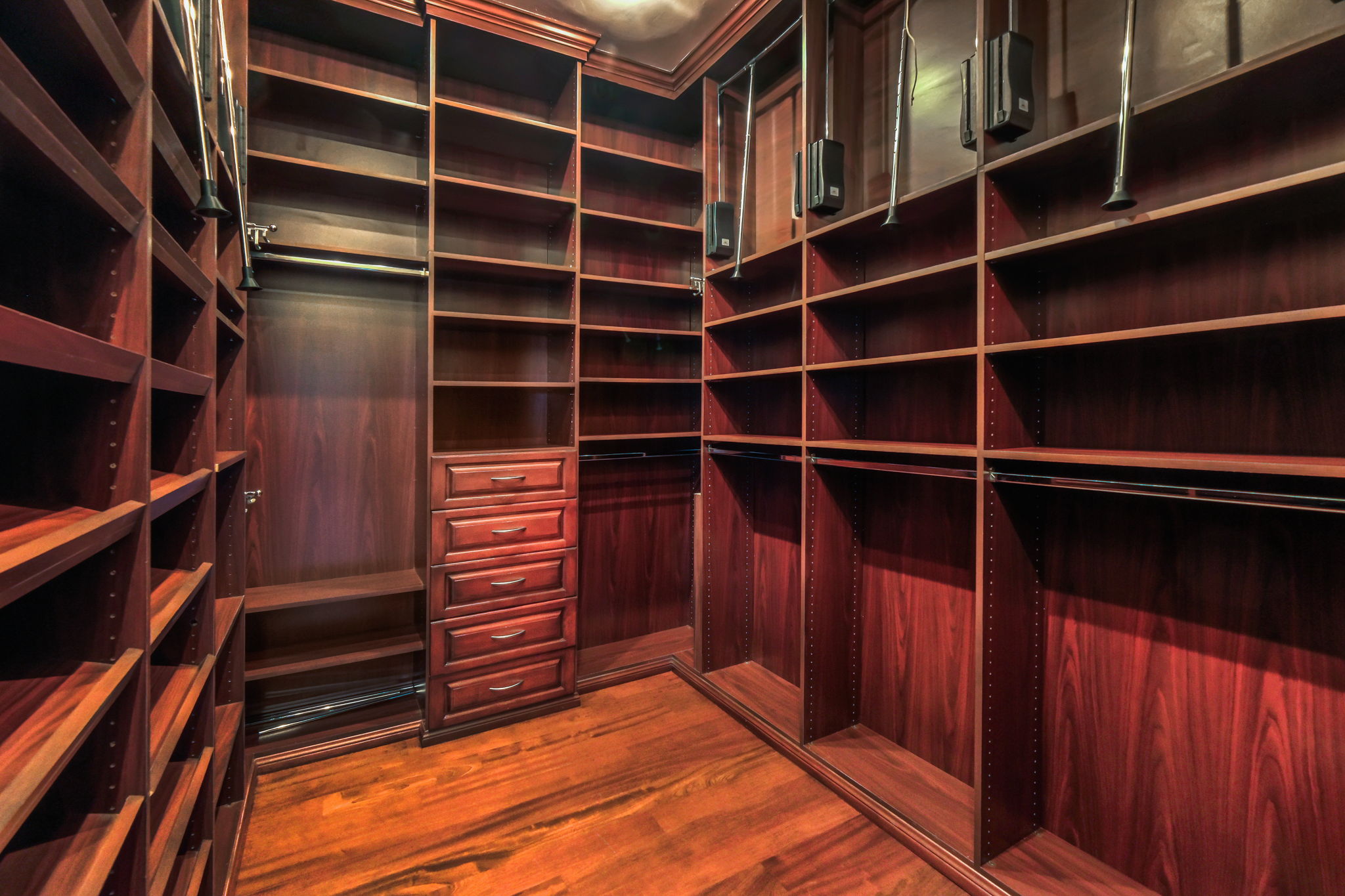 1191 N Bundy-33
