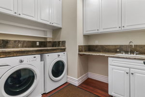 1191 N Bundy-25