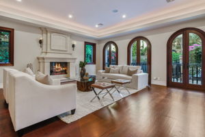 1191 N Bundy-7