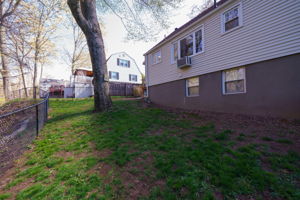 214 Stanwood Dr, New Britain, CT 06053, US Photo 48