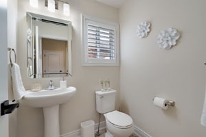 92 Laverty Cres, Orangeville, ON  L9W 6R7, CA Photo 9