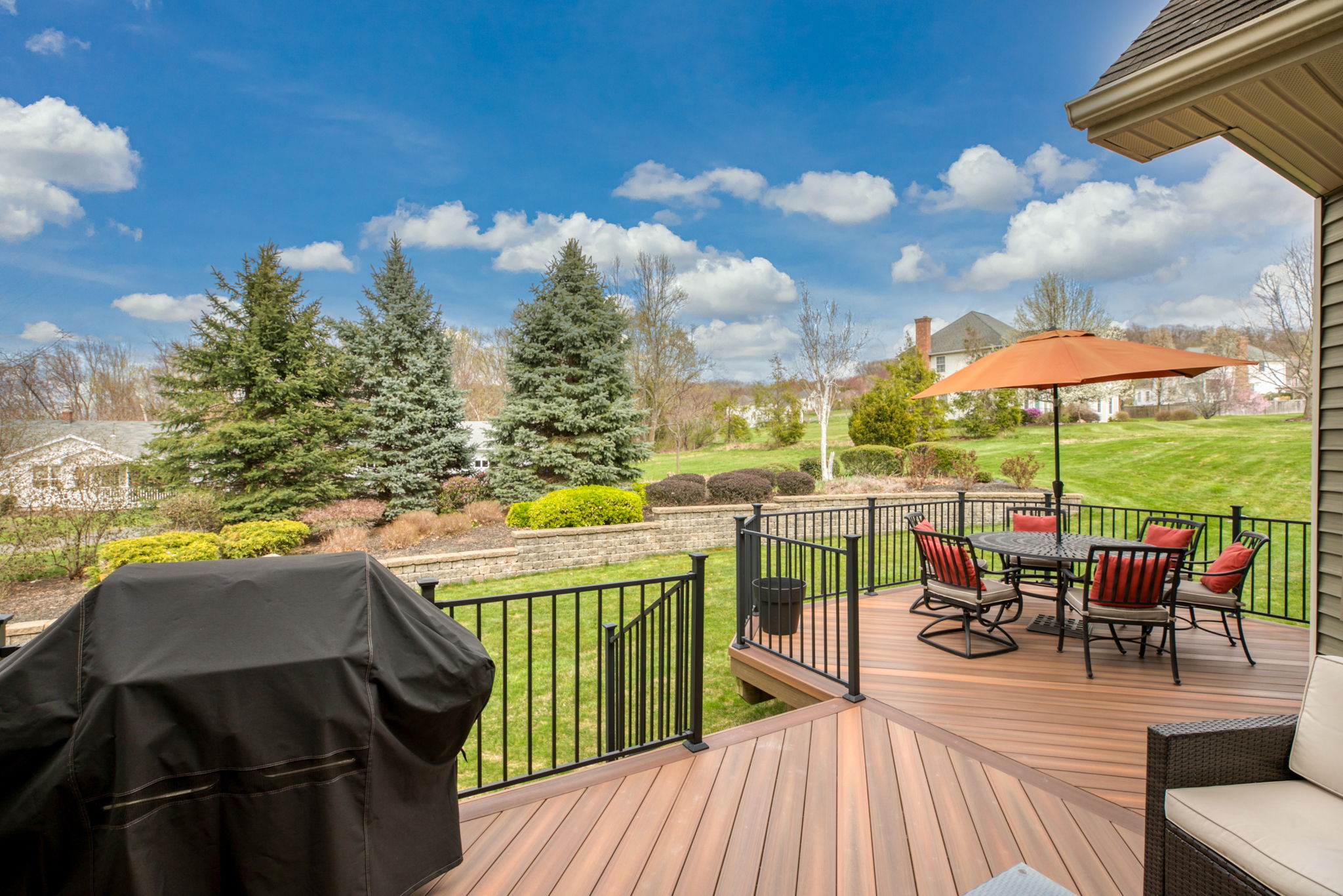 1 Pease Farm Rd, Ellington, CT 06029 Seven Roads Media