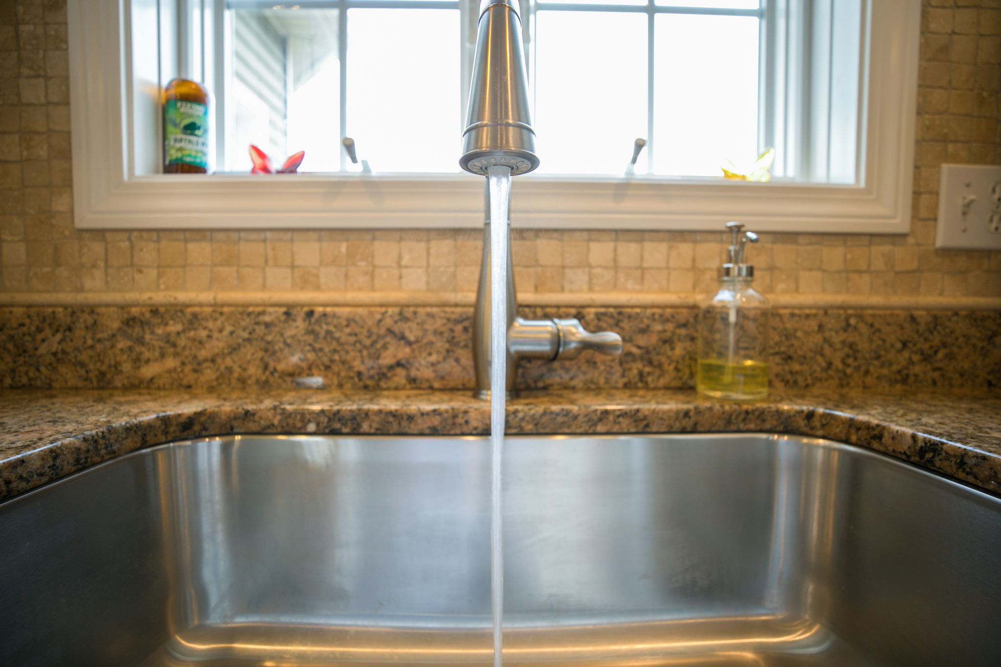 1 Pease Farm Rd, Ellington, CT 06029 Seven Roads Media