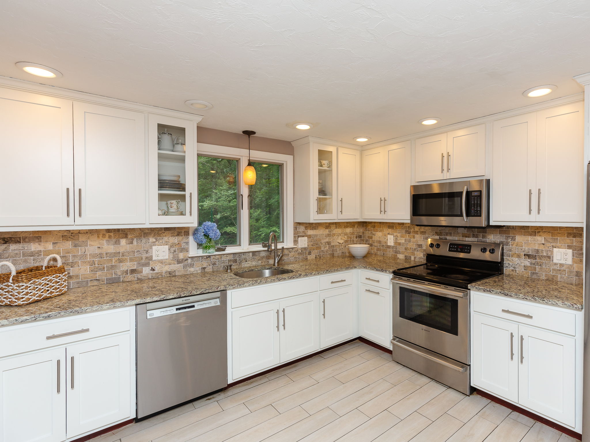 80 Kilsyth Rd, South Easton, MA 02375, USA Photo 9