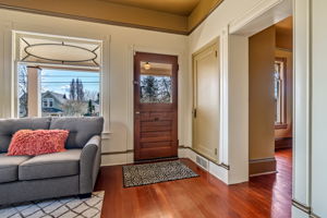 3044 NW 58th St, Seattle, WA 98107, US Photo 4