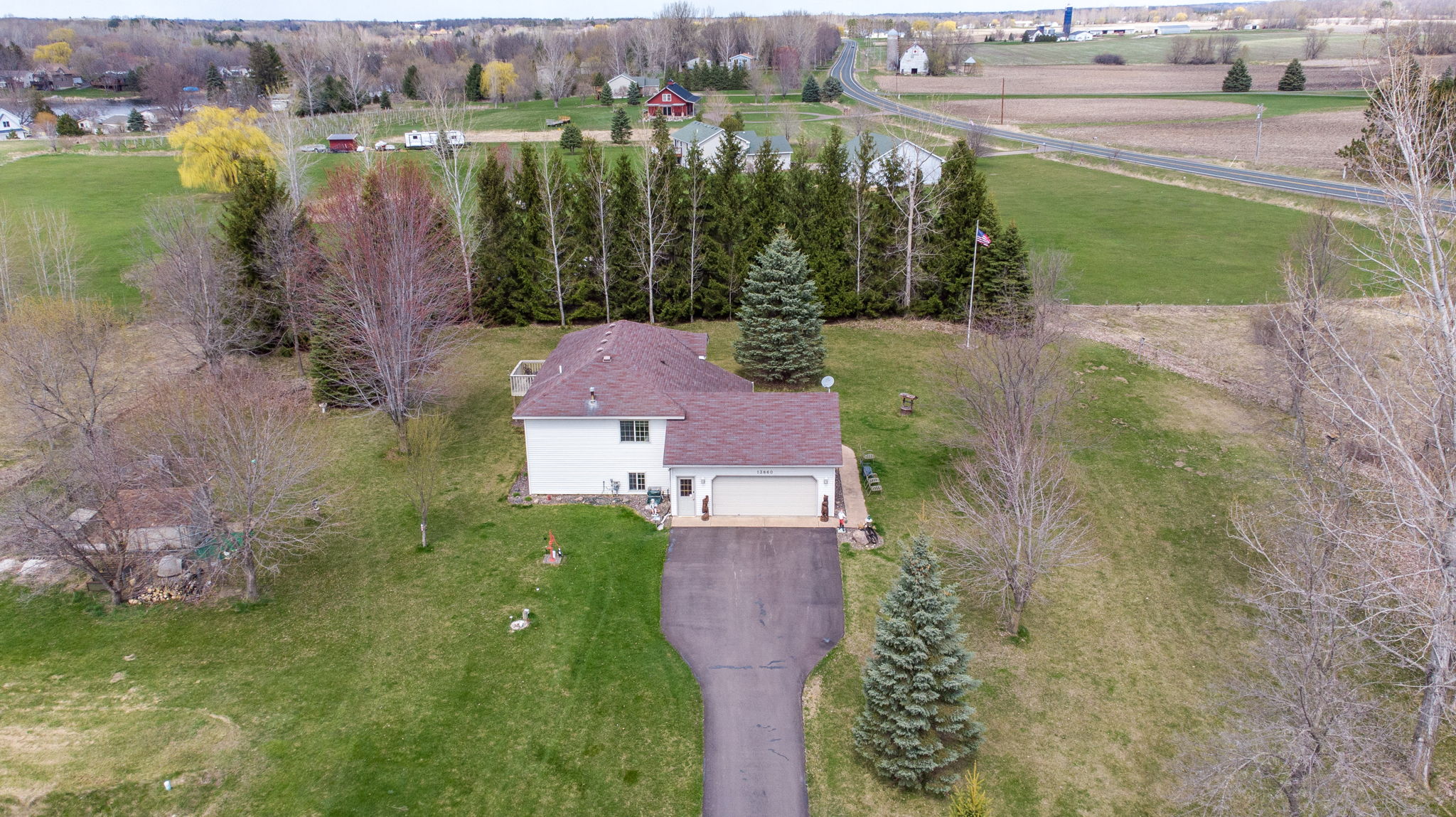 13860 325th St, Center City, MN 55012 Mint Real Estate Photography