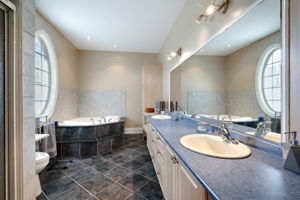 232319 Trafalgar Rd N, ON, CA Photo 28