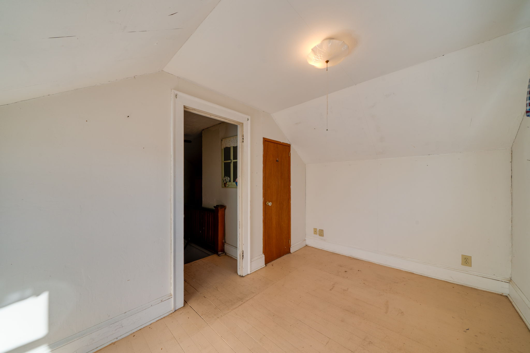 31 Wellington St, New Britain, CT 06053, US Photo 23