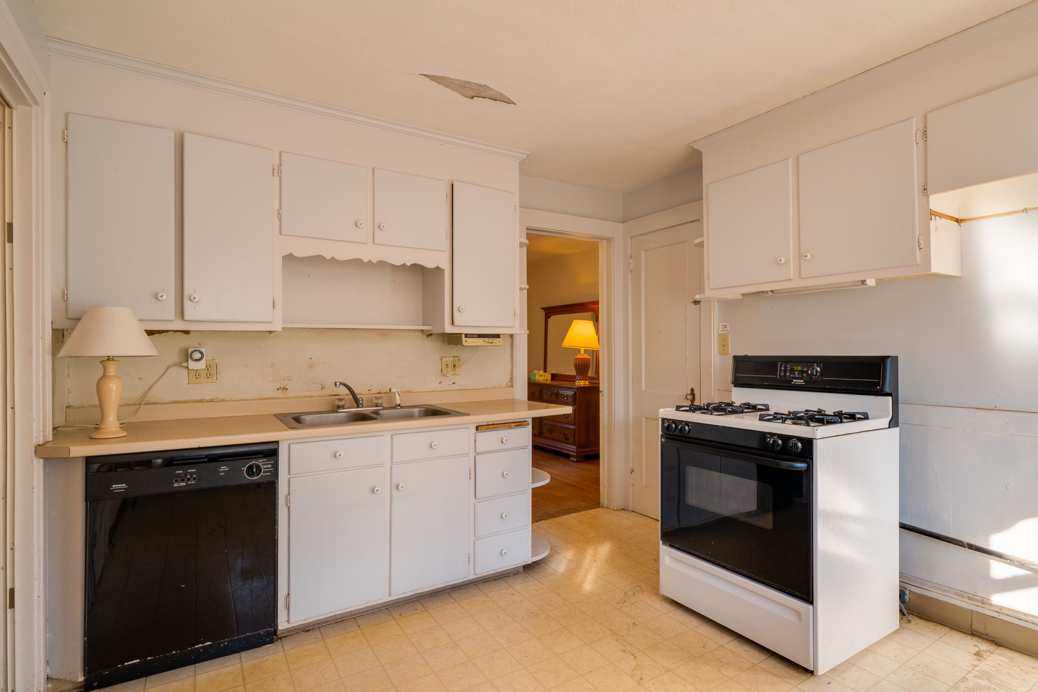 31 Wellington St, New Britain, CT 06053, US Photo 13