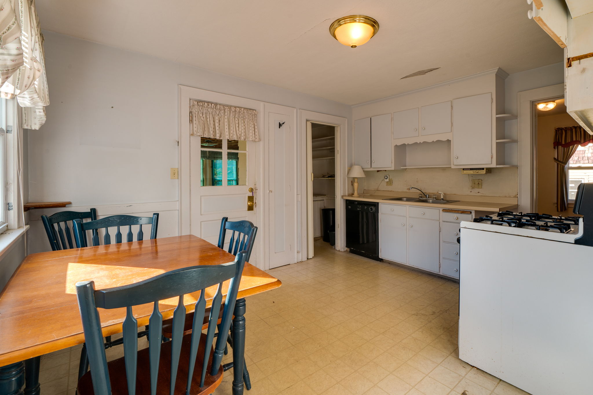 31 Wellington St, New Britain, CT 06053, US Photo 10