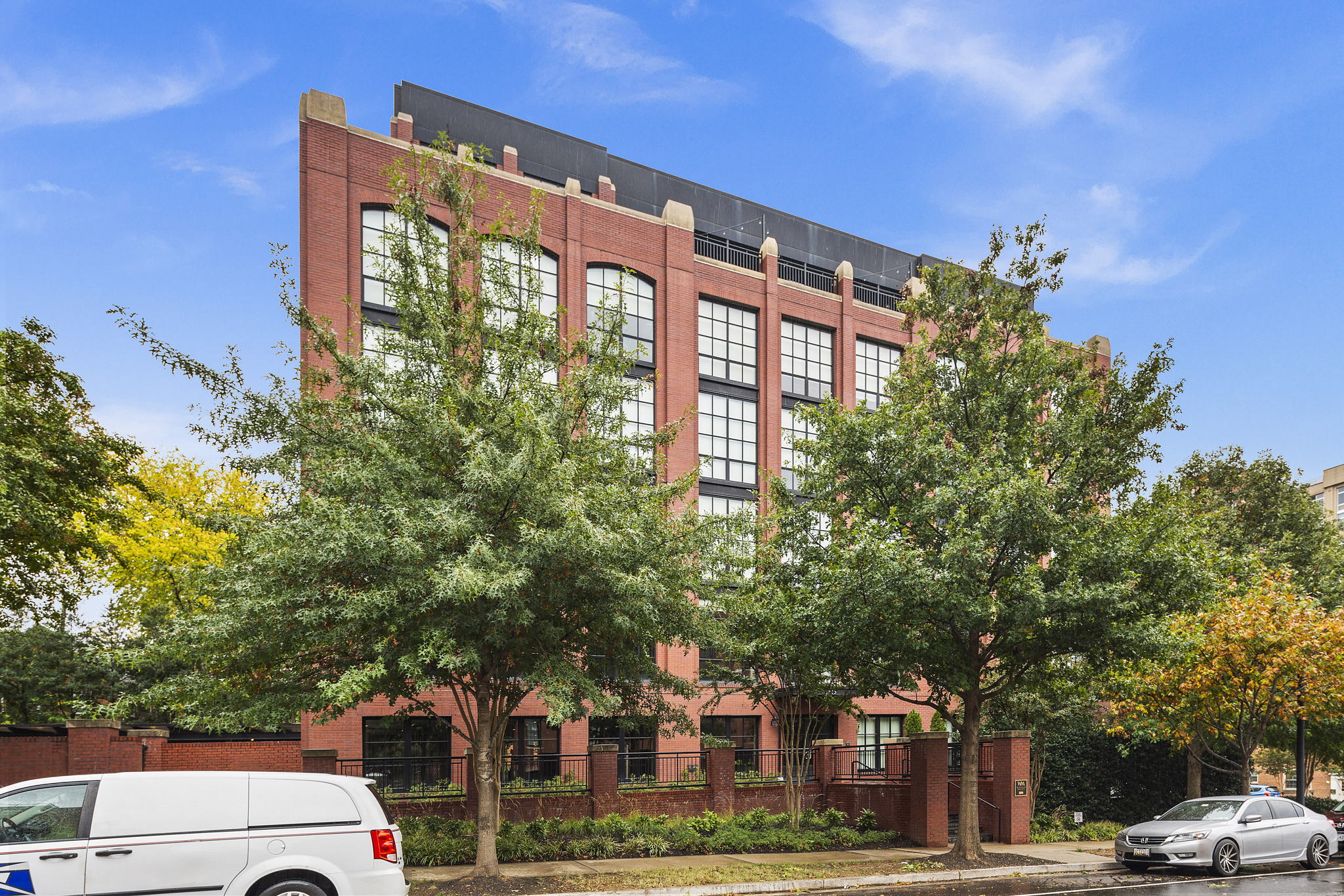 1615 N Queen St, Arlington, VA 22209, USA Photo 5