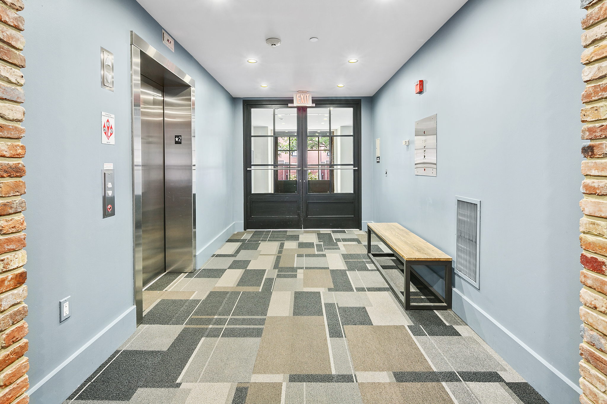 1615 N Queen St, Arlington, VA 22209, USA Photo 7