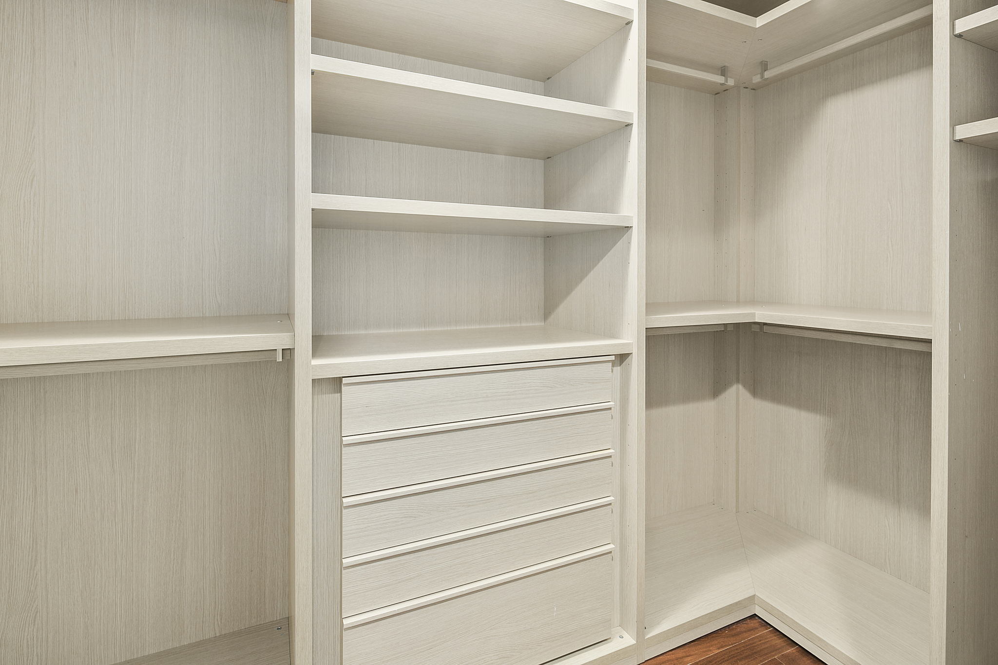 1615 N Queen St, Arlington, VA 22209, USA Photo 39