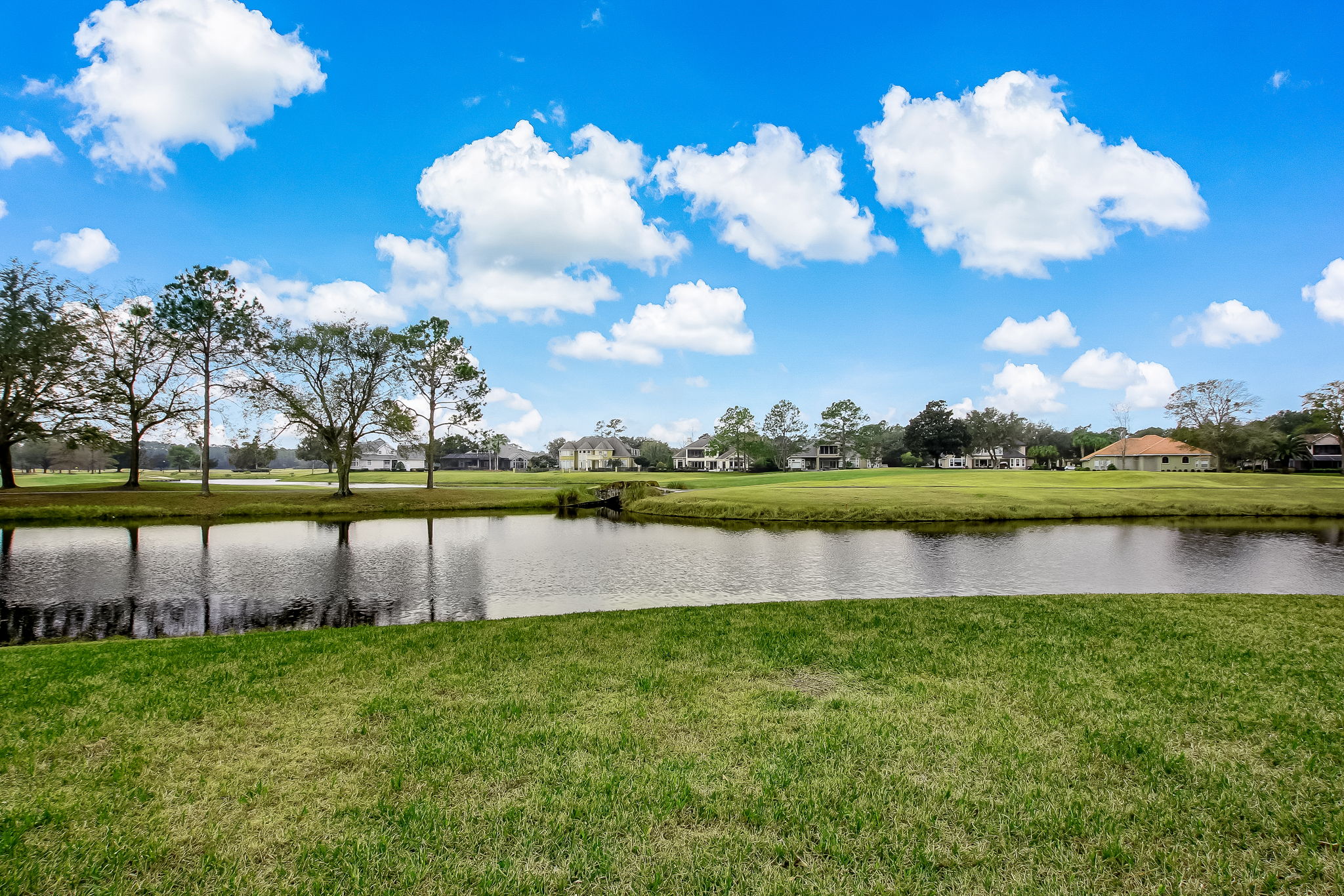Lake & Golf View
