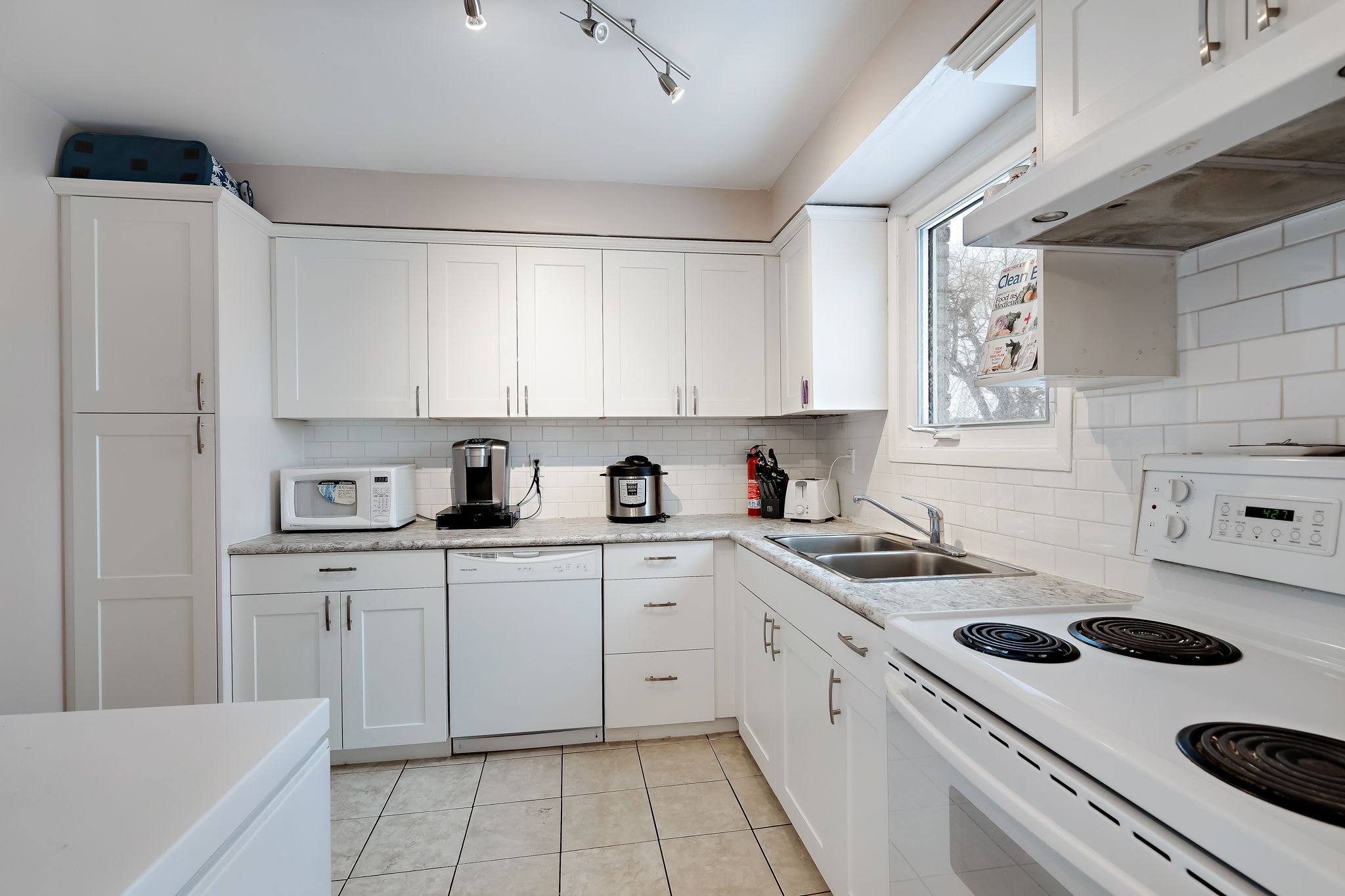 95 Burbank Crescent, Orangeville, ON L9W 3E6, CA Photo 12