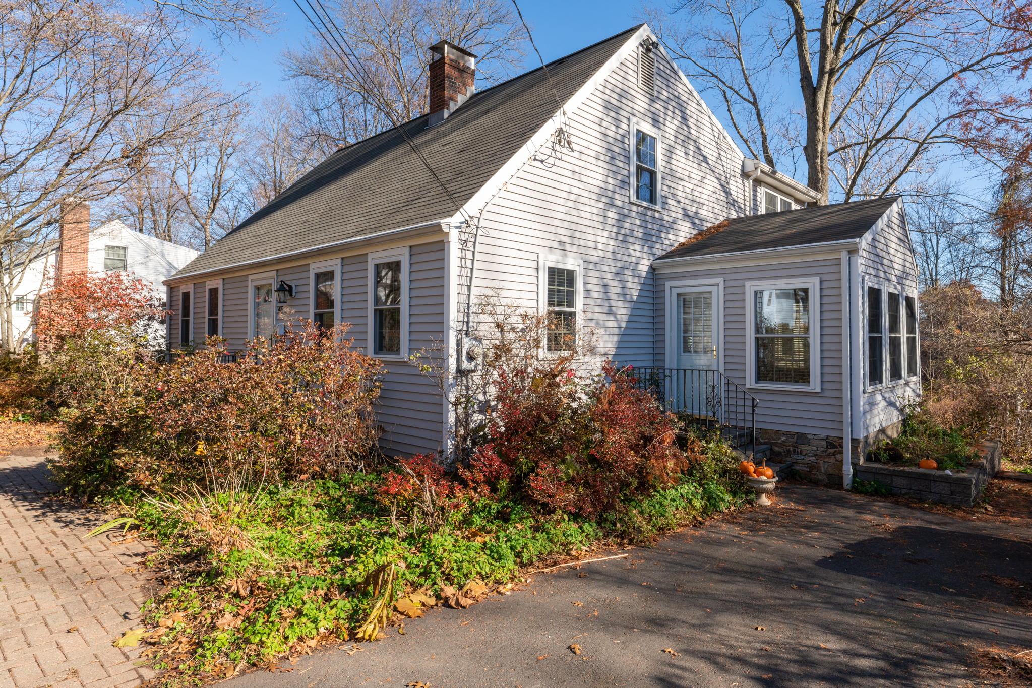 45 Robindale Dr, Berlin, CT 06037, USA Photo 2