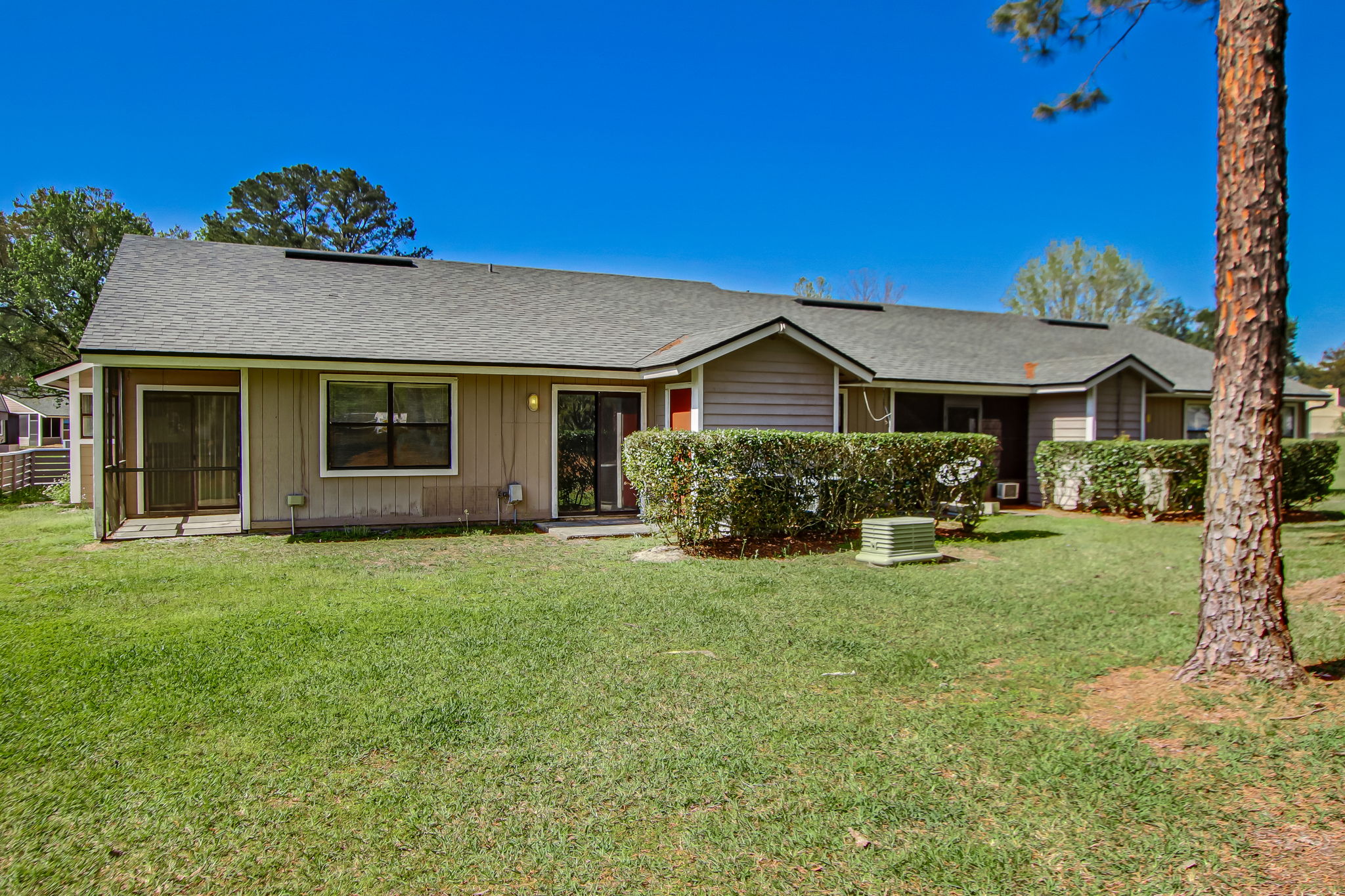 8302 Derbyshire Pl, Jacksonville, FL 32244, US Photo 38