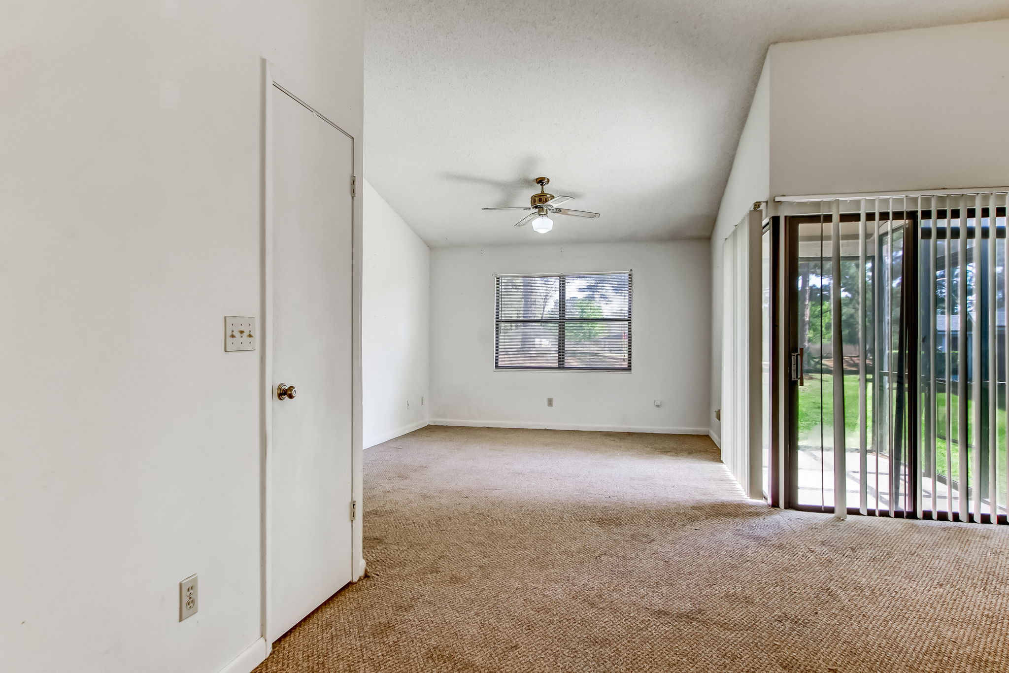 8302 Derbyshire Pl, Jacksonville, FL 32244, US Photo 10