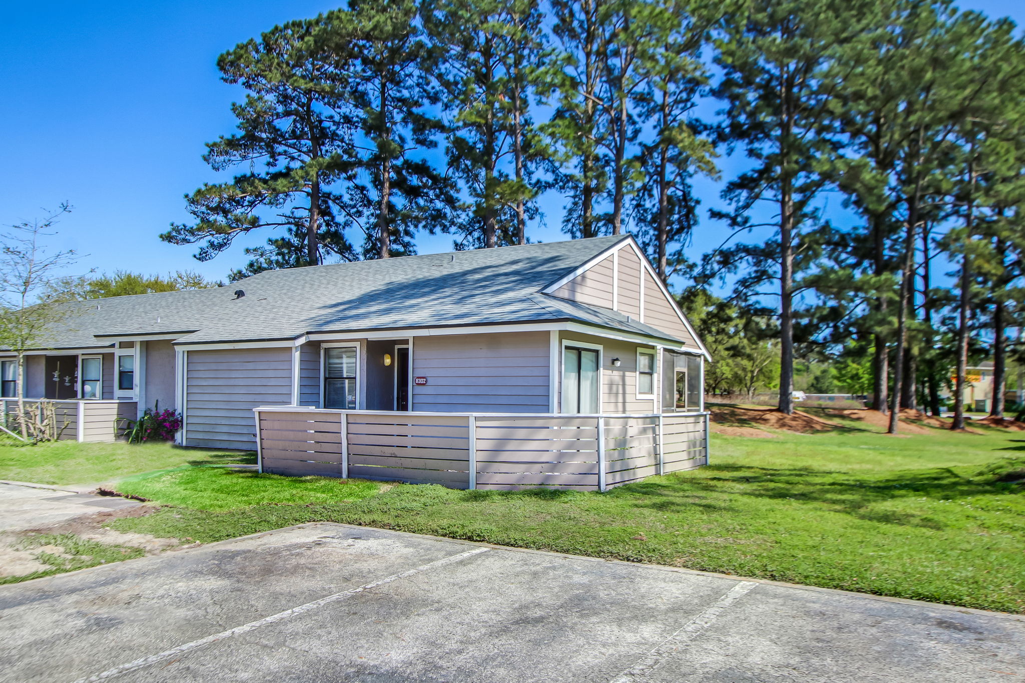 8302 Derbyshire Pl, Jacksonville, FL 32244, US Photo 3