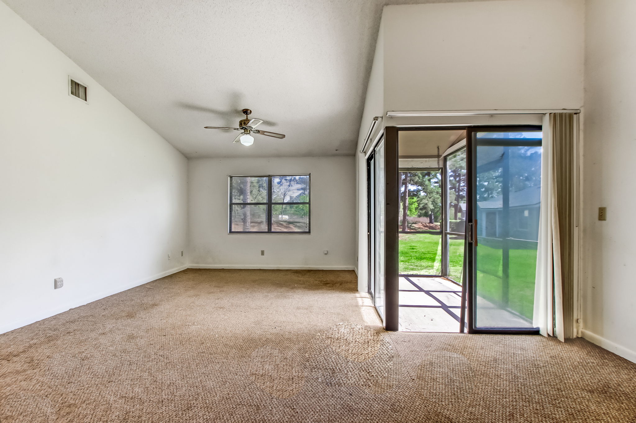 8302 Derbyshire Pl, Jacksonville, FL 32244, US Photo 18