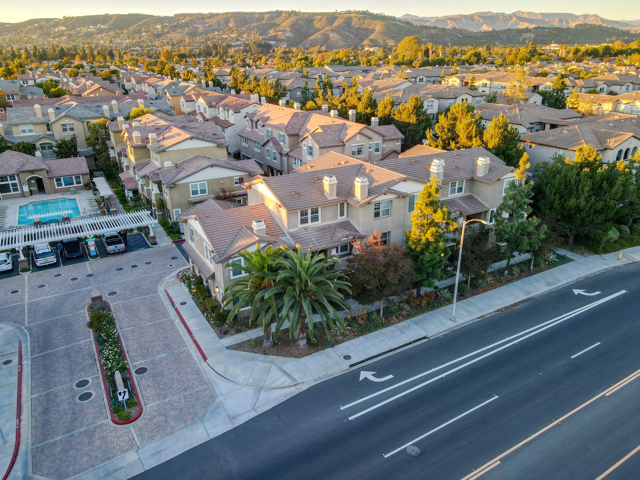 1555 Flynn Rd, Camarillo Property Tours